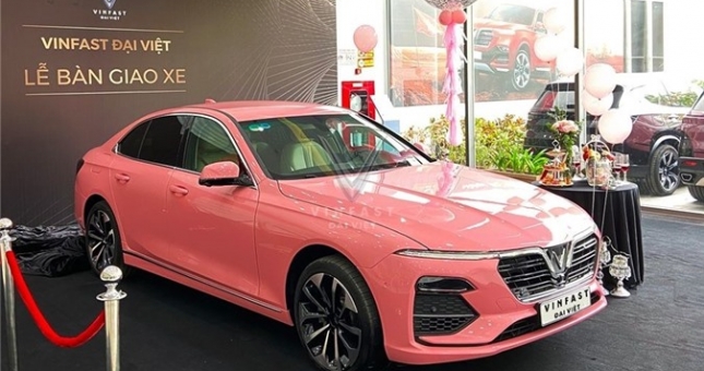 'Chết mê' với loạt màu sơn - decal độc, đẹp, lạ của VinFast Lux